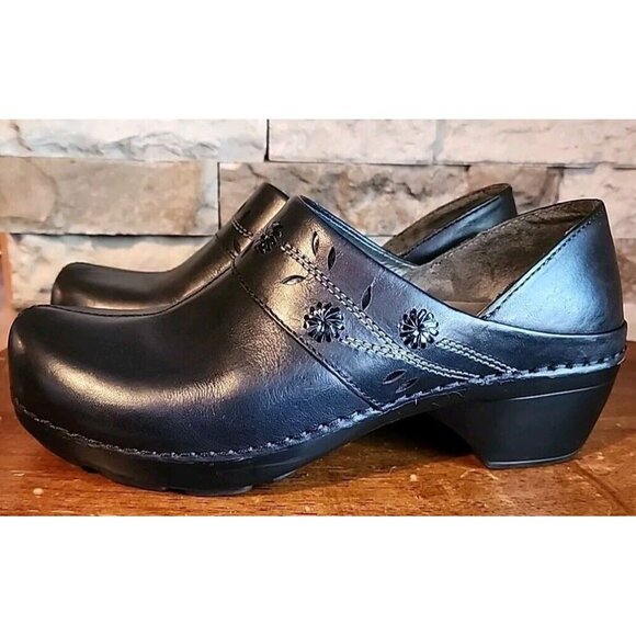 Dansko Nursing Shoe Women's Black Leather Clogs Size US 9/39 Lightly Worn - Picture 4 of 9